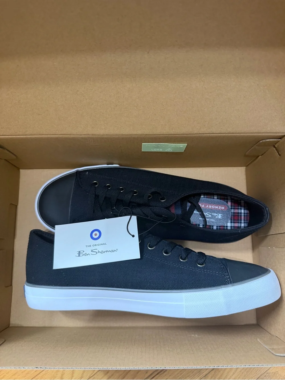 New in Box/Tag Mens Ben Sherman DORSET LO Memory Foam Black Sneaker Size: 8.5